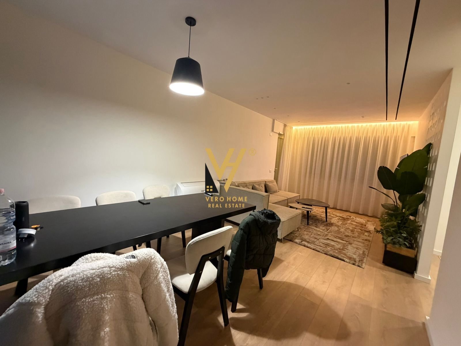 3+1+2 ME QIRA TE LIQENI I THATE 1.100 EURO