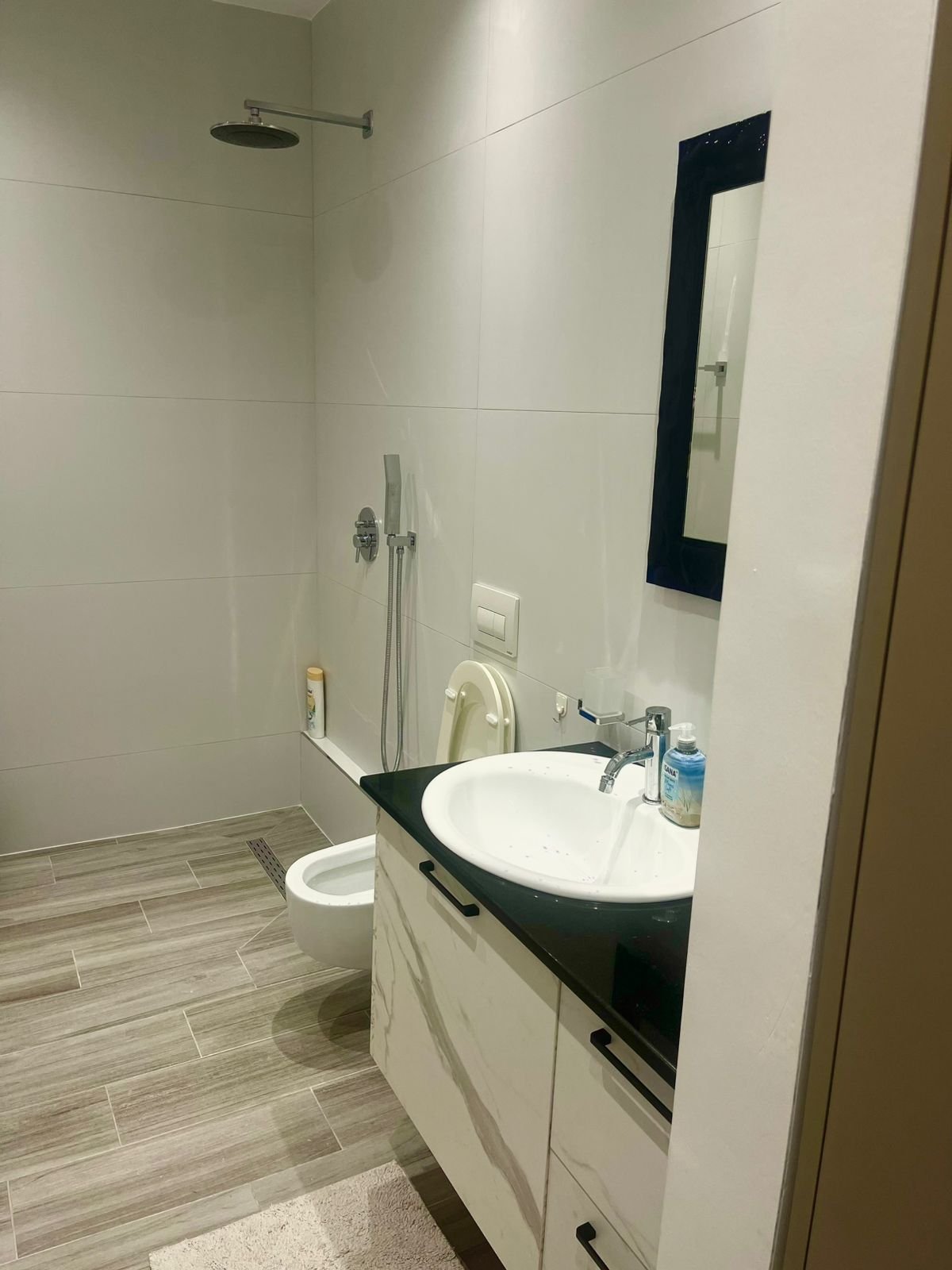 🏝️ Jepet me qira apartament Lungomare, Vlorë (Nën