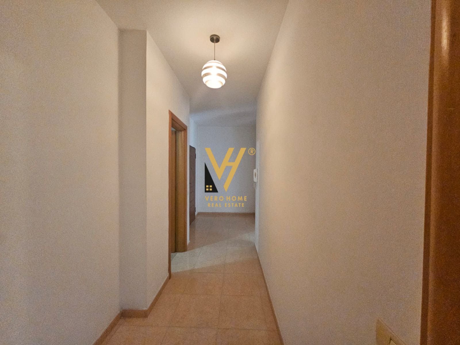 2+1 ME QERA- FABRIKA E MIELLIT 50.000 LEKE