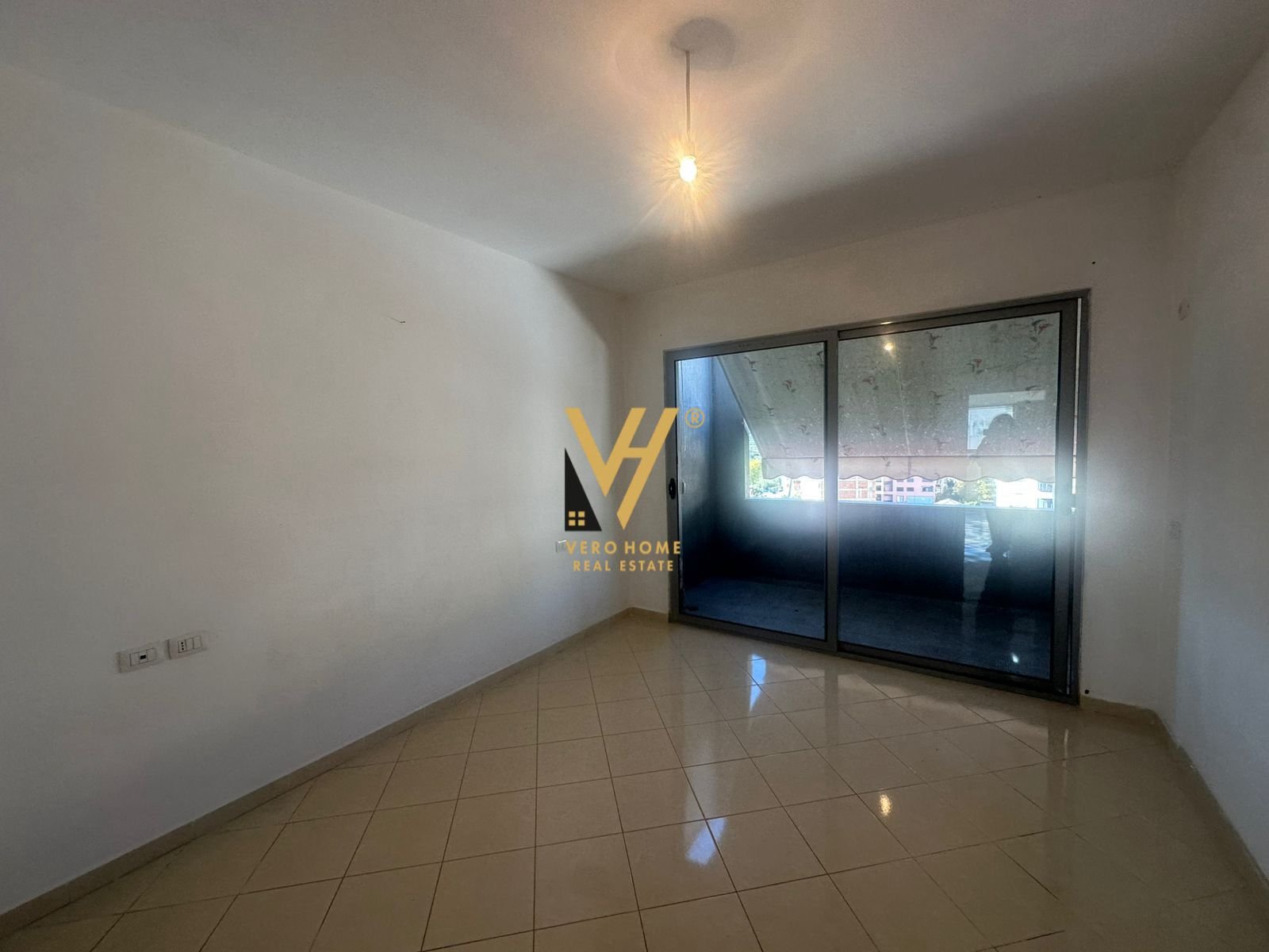 2+1+VERANDE ME QERA NE ASTIR 40.000 LEKE