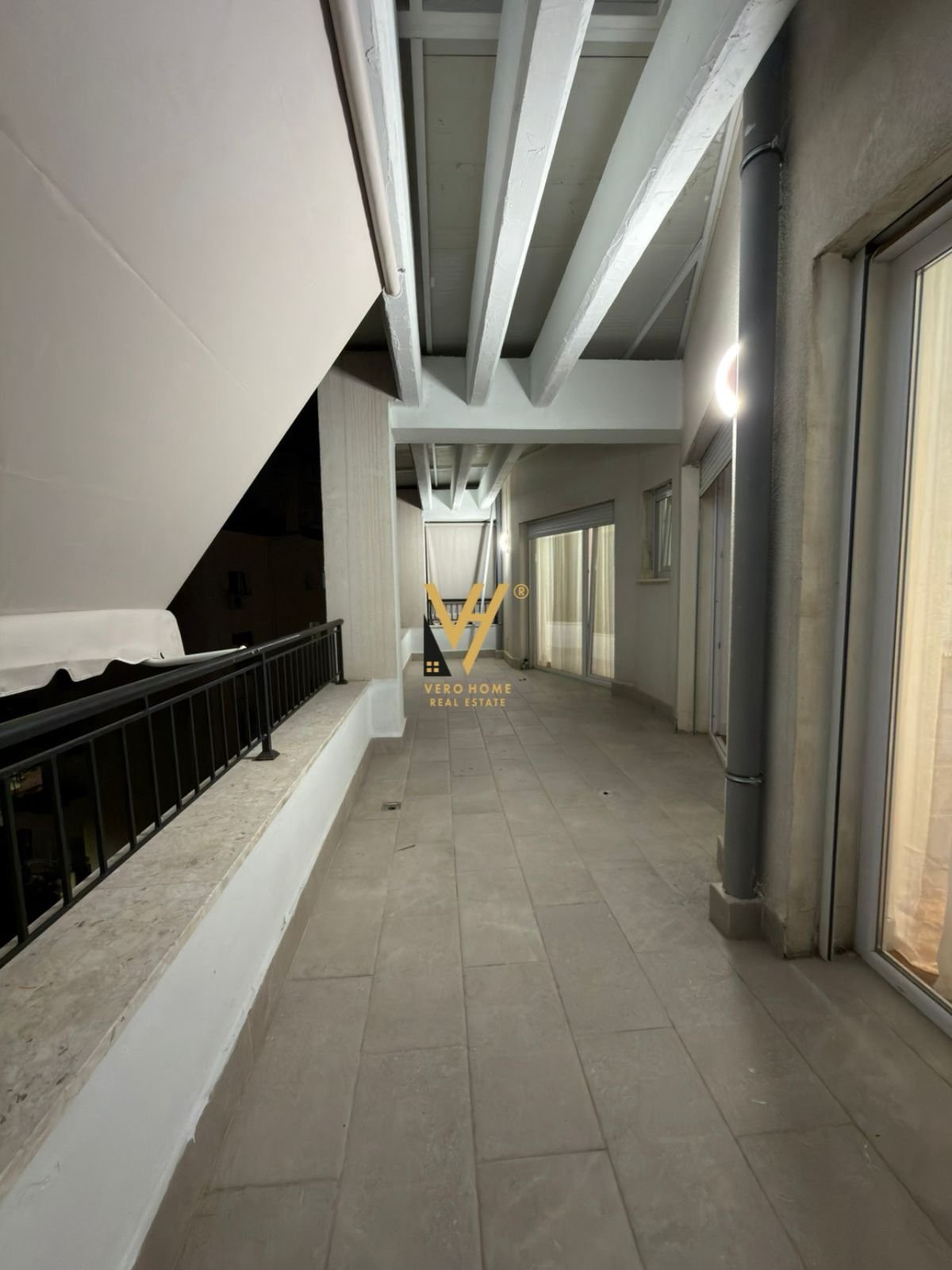 2+1 ME QIRA TE MINE PEZA 1.600 EURO