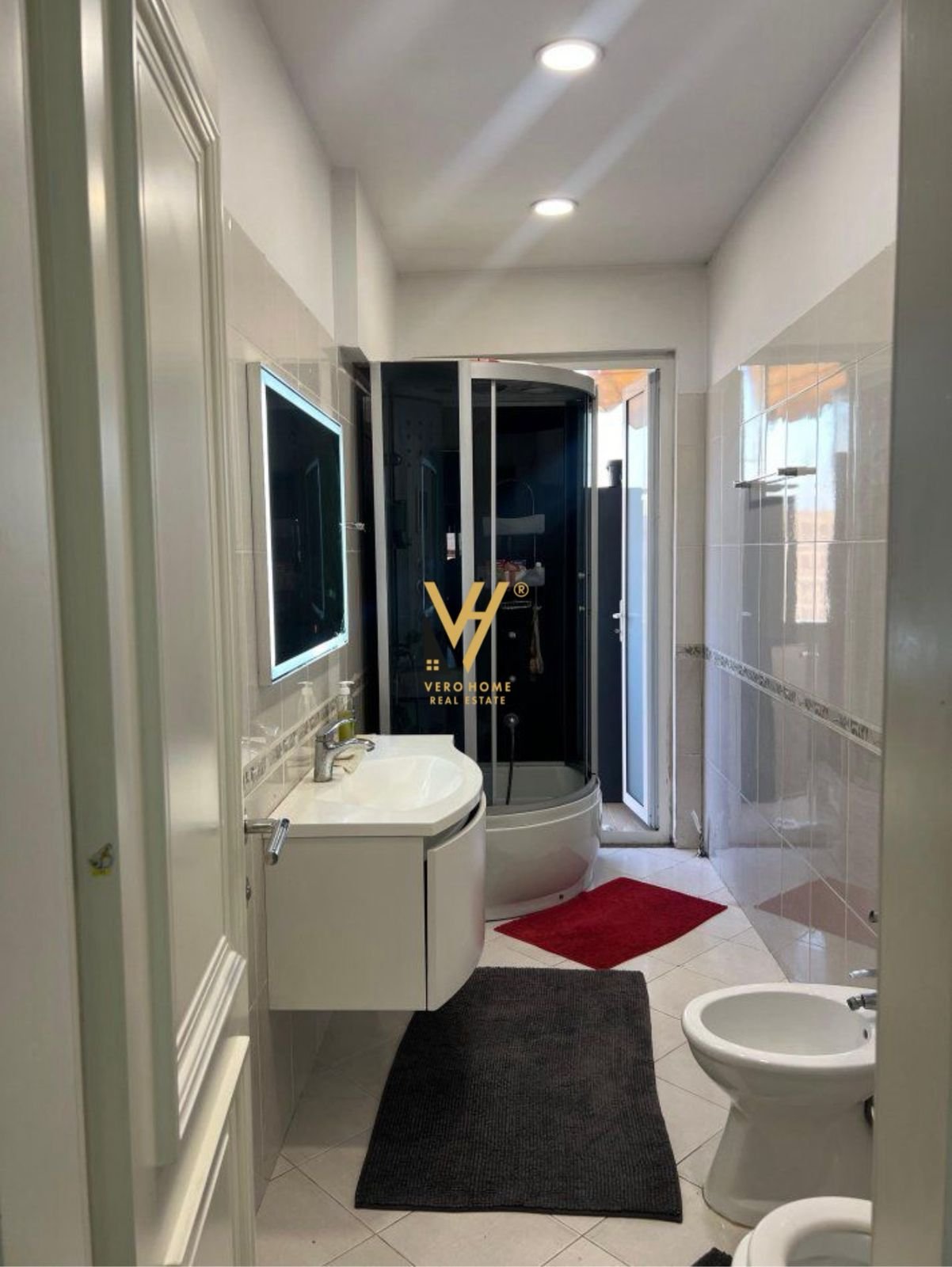 2+1 ME QERA NE ASTIR 550 EURO