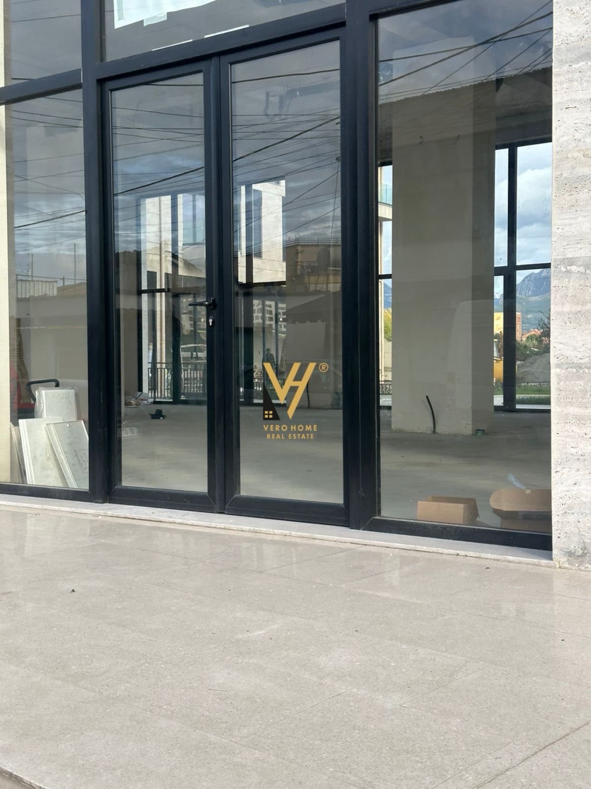 DYQAN 218 M2 TE JORDAN MISJA 750.000 EURO