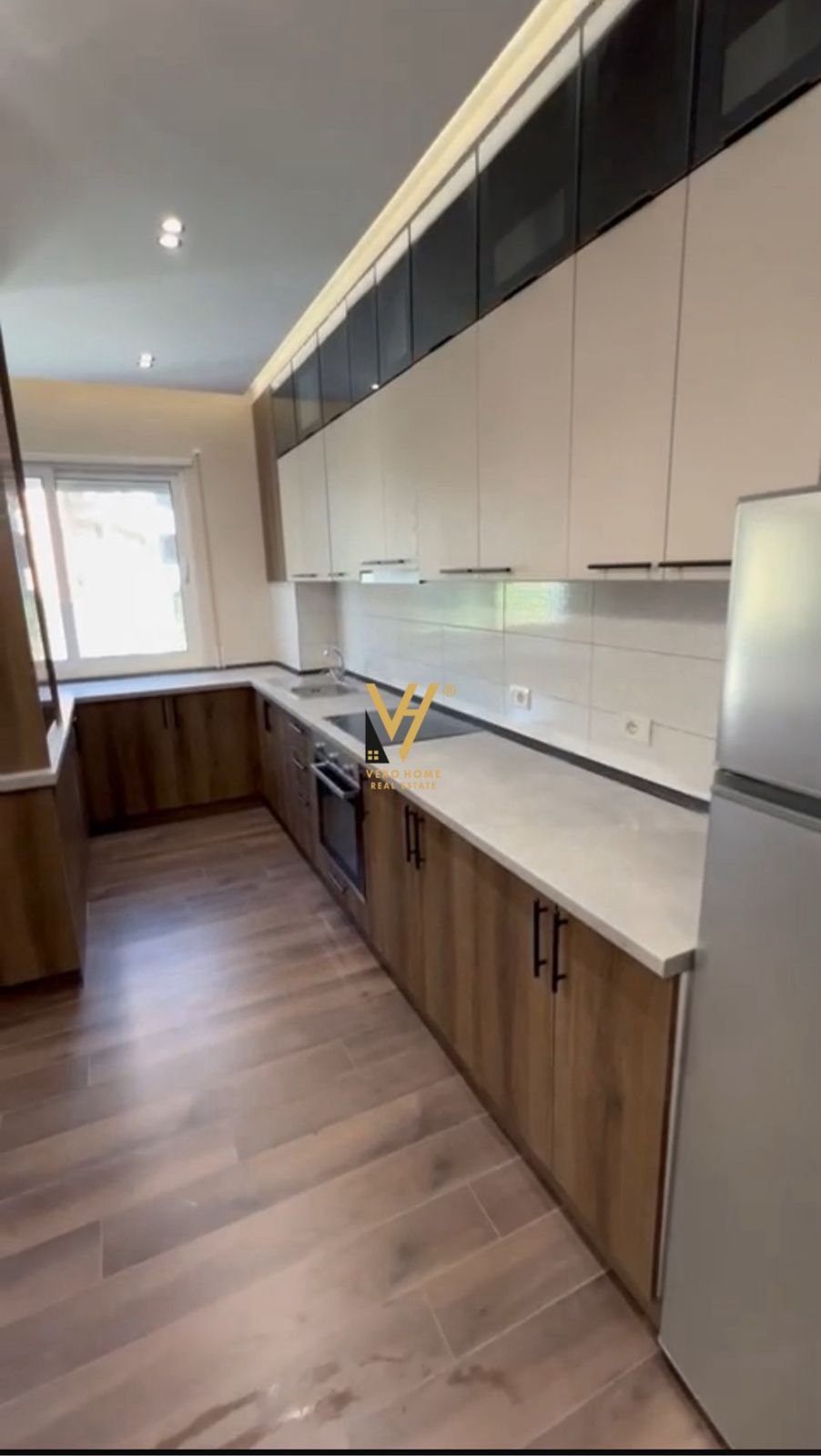 2+1+2 TE KOPSHTI BOTANIK 210.000 EURO