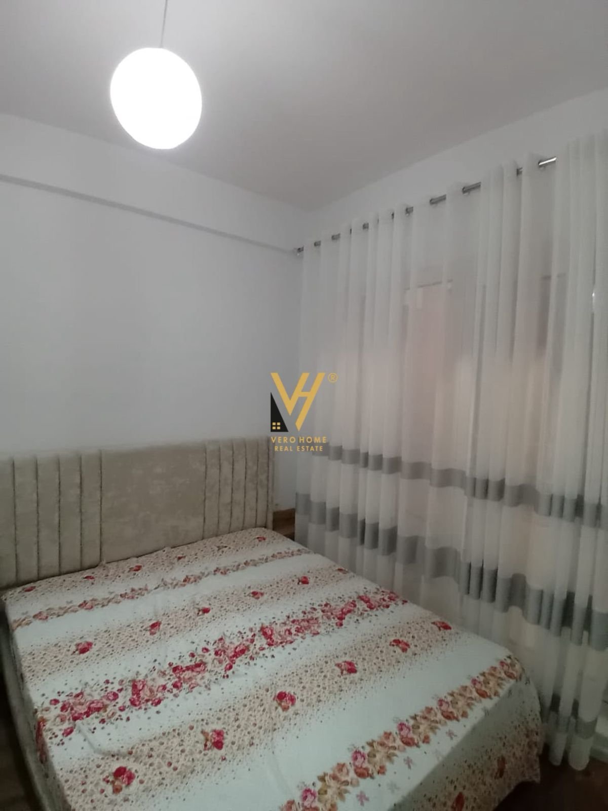 JEPET APARTAMENT 1+1 ME QIRA TE ALI DEMI 450 EURO