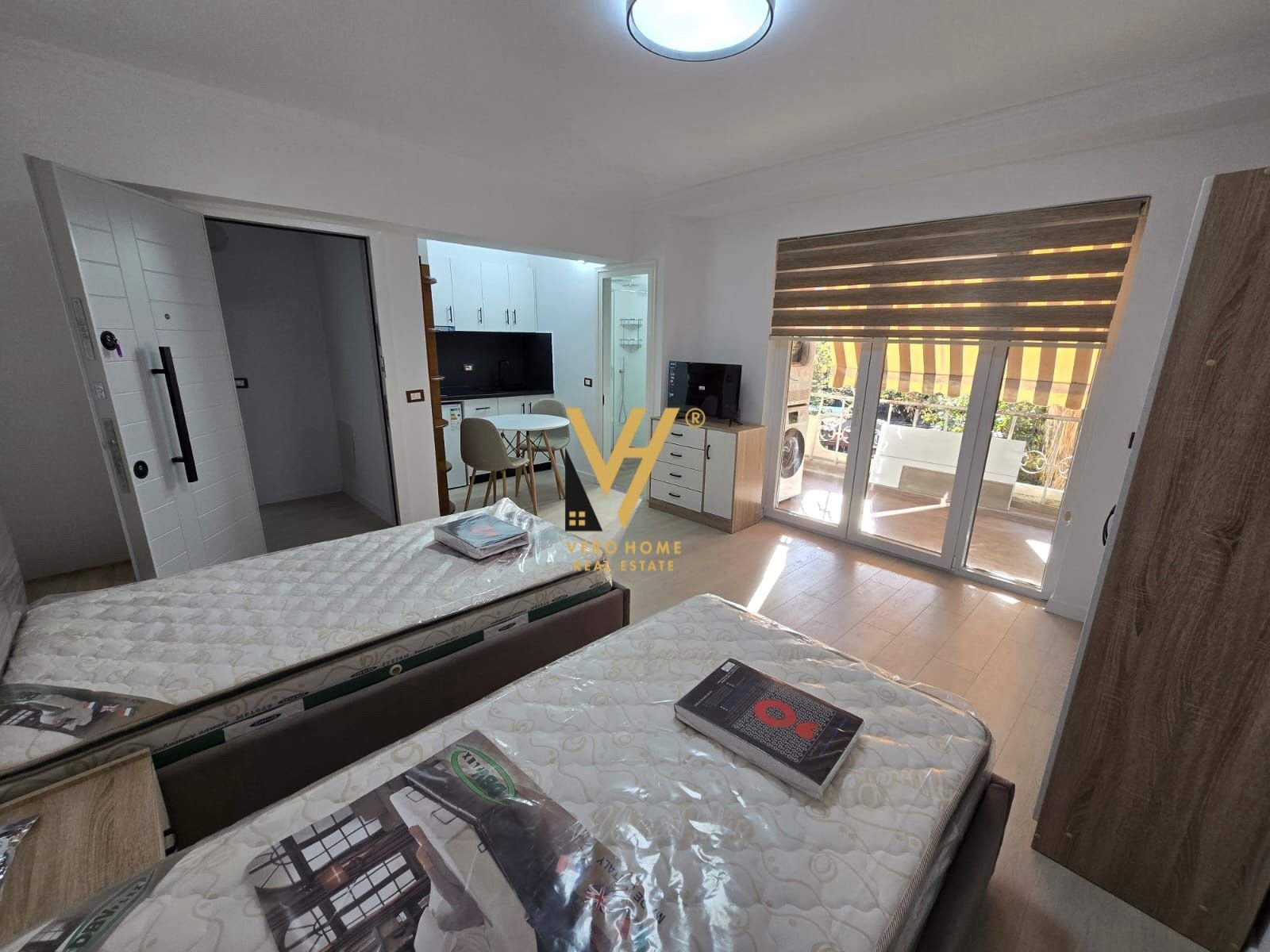 GARSONIERE ME QERA NE QENDER 55.000 LEKE