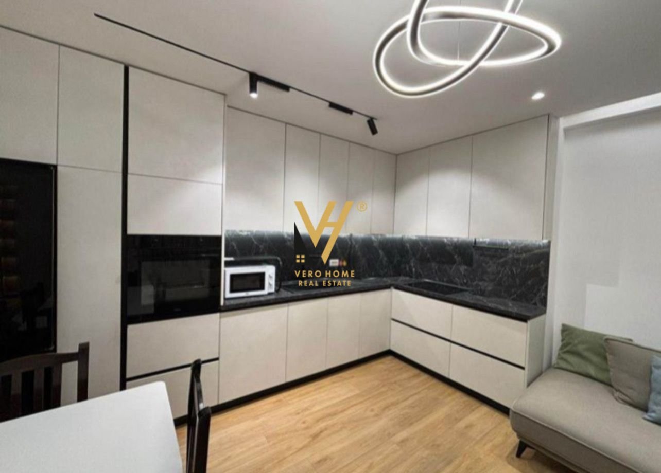 2+1+BLK ME QERA ISH FUSHA AVIACIONIT 85.000 LEK