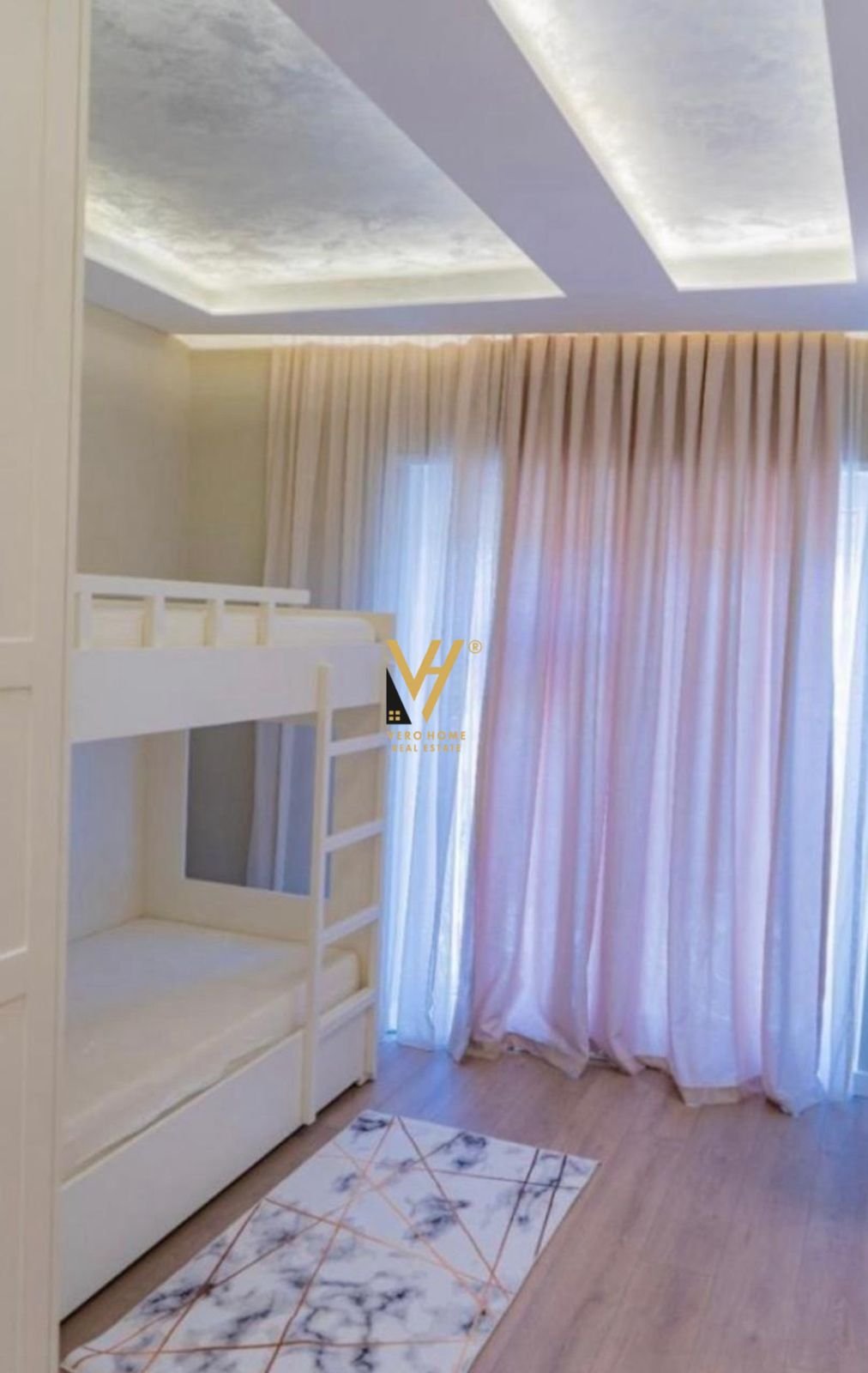 2+1+2 ME QIRA TE KODRA E DIELLIT 850 EURO