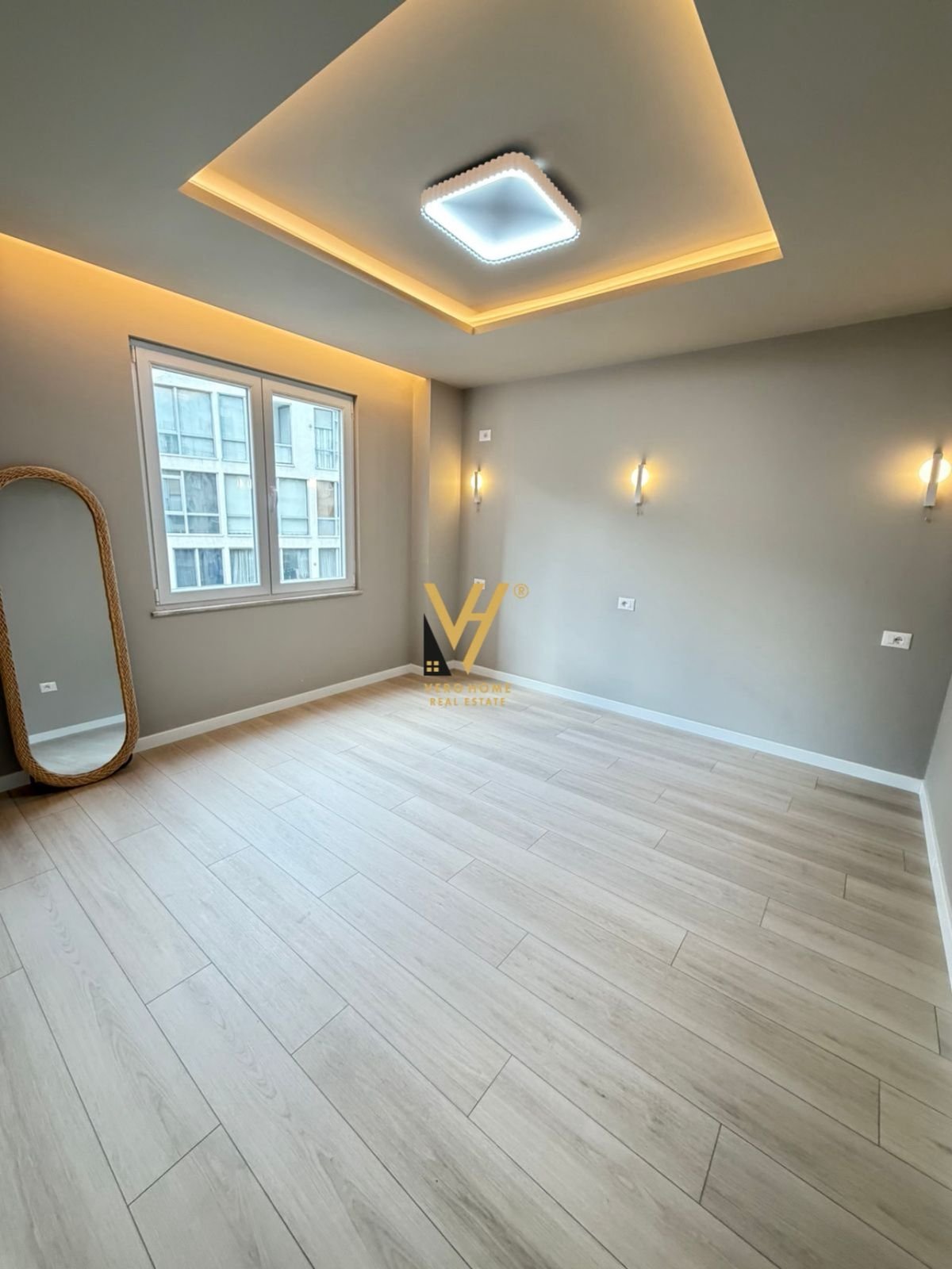 2+1+2 TE KOMUNA PARISIT 275.000 EURO