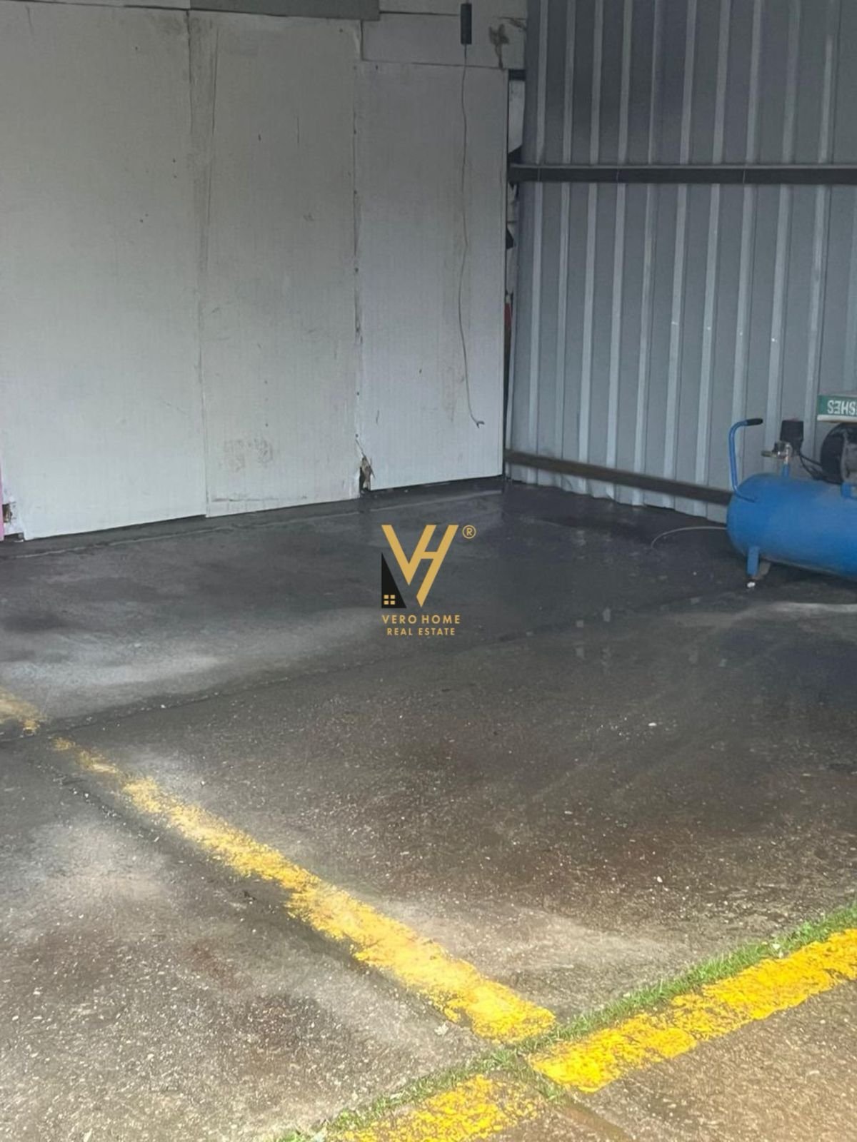 MAGAZINE 1.060 M2 ME QERA TE 5 MAJI 80.000 LEKE