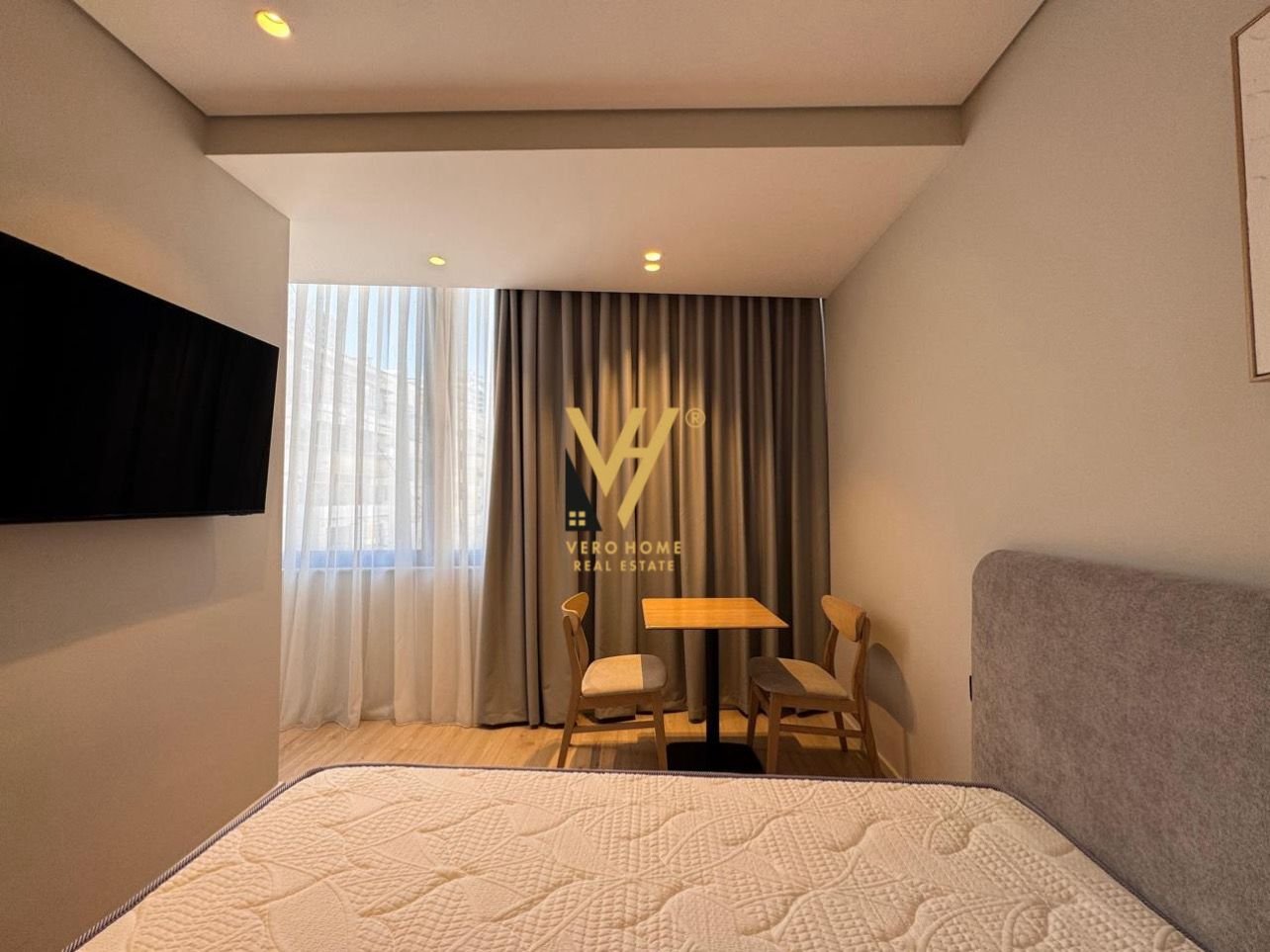 3 GARSONIERE NE QENDER 190.000 LEKE