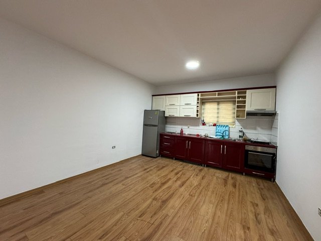 apartament 2+1 me qera ne yzberisht 600 mij lek