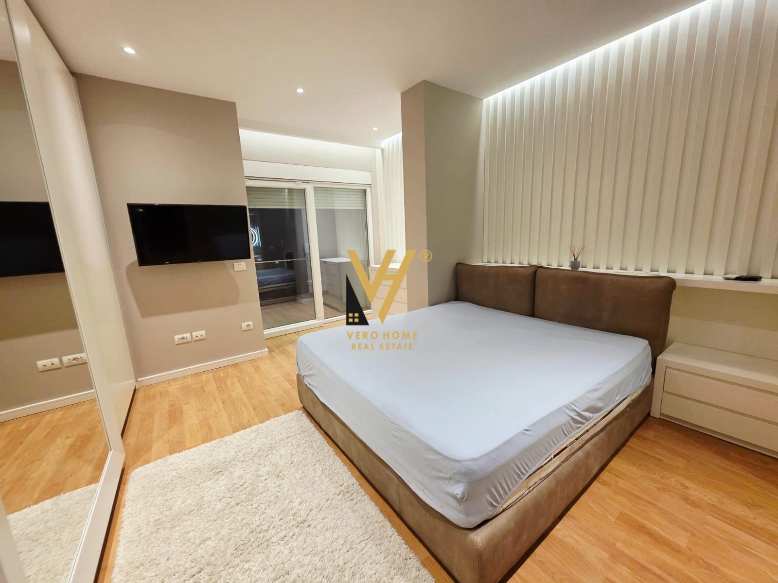 VILE DY KATESHE TE KODRA E DIELLIT 490.000 EURO