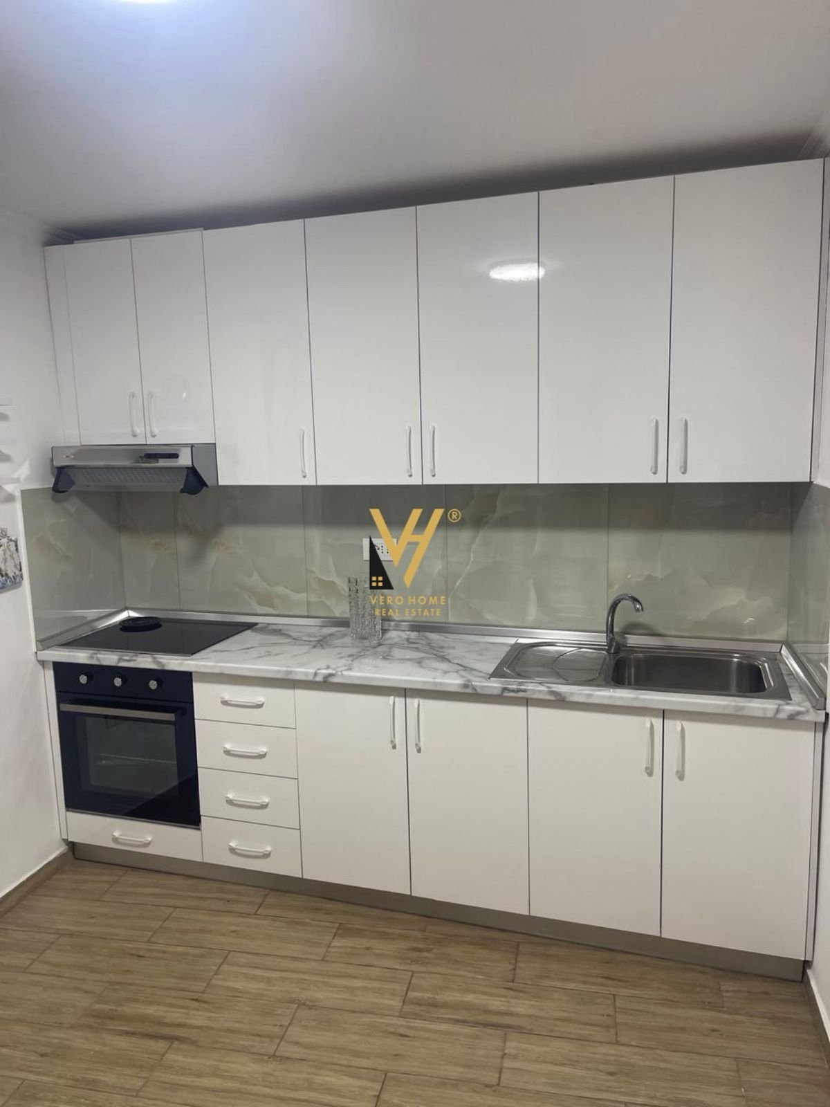 1+1 ME QIRA TE RRUGA BARDHOK BIBA 60.000 LEKE