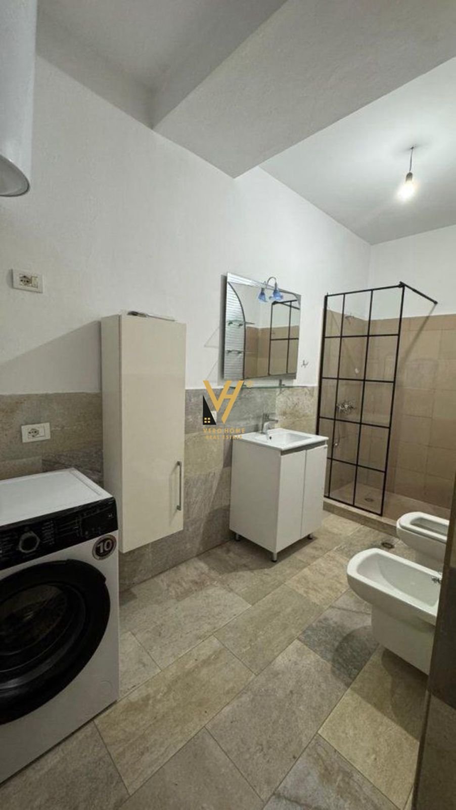 2+1+BLK TE KRISTAL CENTER 231.000 EURO