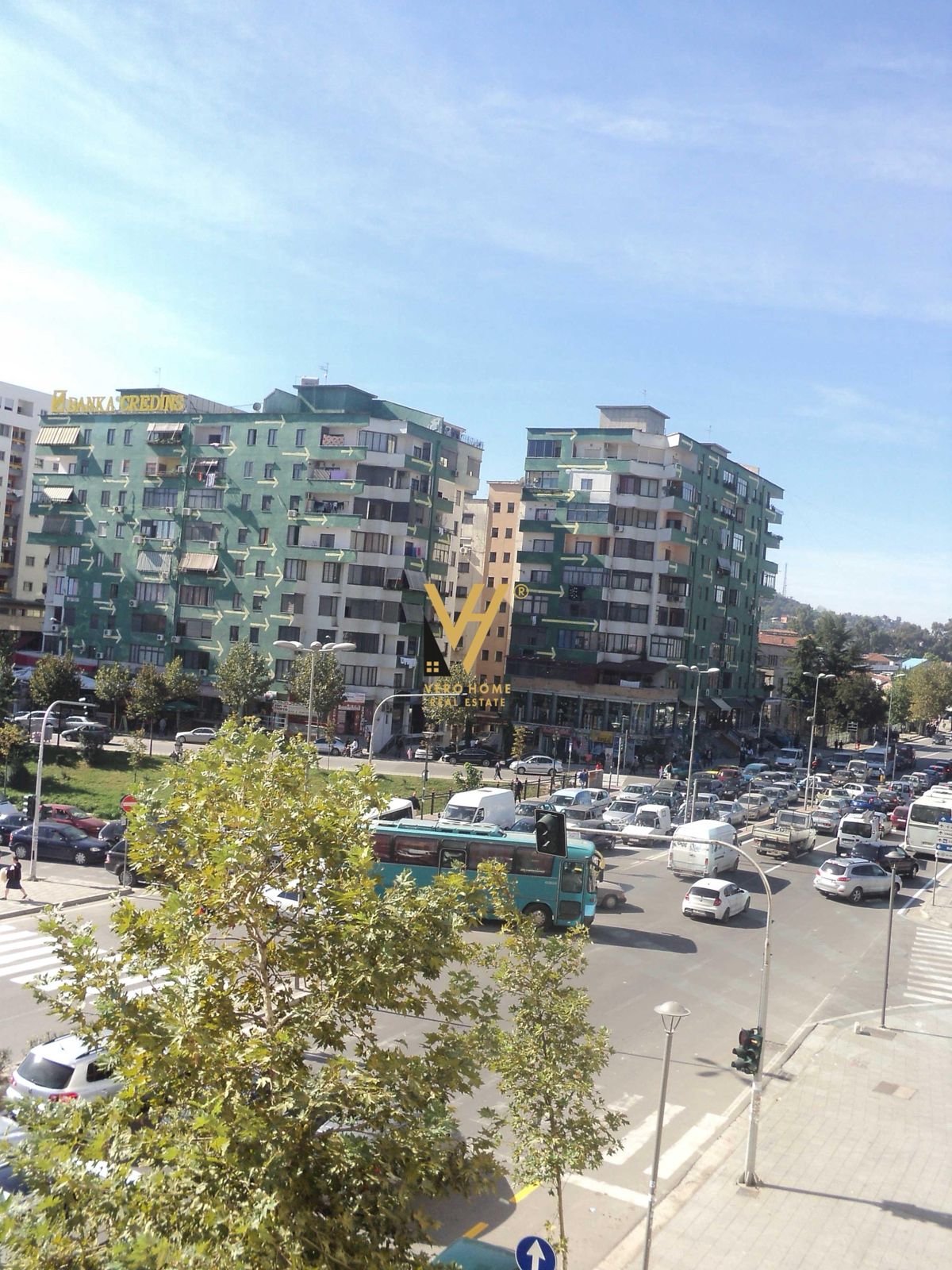 AMBIENT 210 M2 TE PALLATI ME SHIGJETA 2.450 EURO