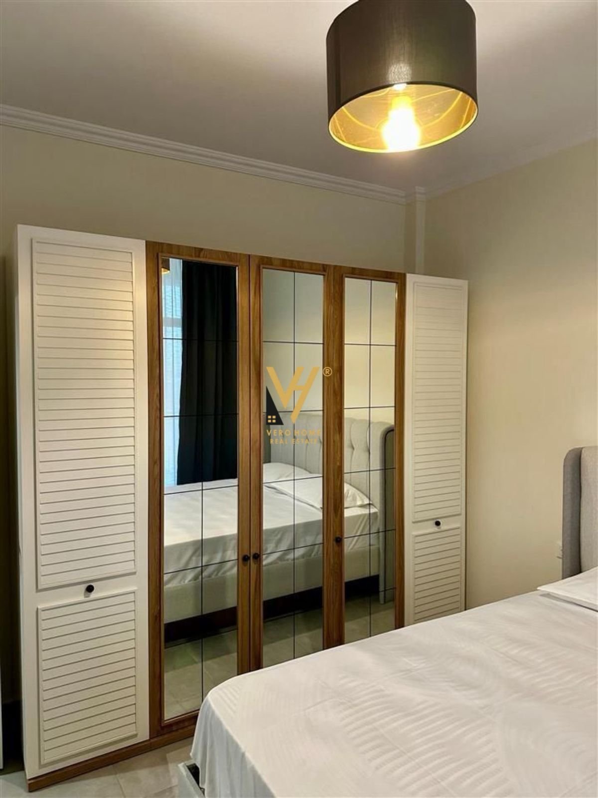 1+1+BLK ME QERA TE BULEVARDI I RI 65.000 LEKE