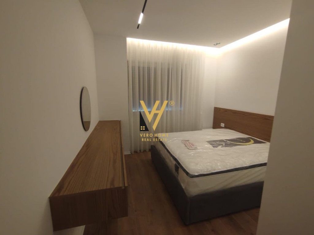 2+1+2+BLK ME QIRA TE KODRA E DIELLIT 1.300 EURO