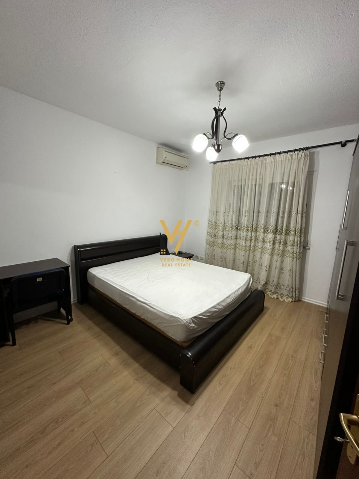 2+1 ME QIRA TE STADIUMI DINAMO 850 EURO
