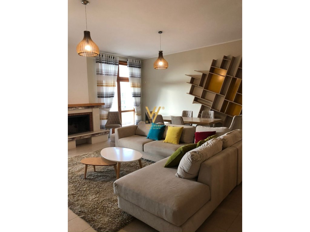 4+1+2 TE KOPSHTI ZOOLOGJIK 550.000 EURO