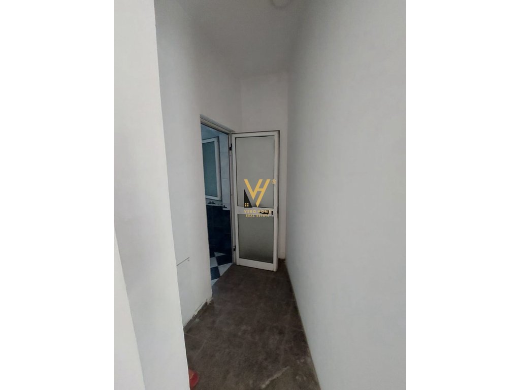 JEPET DYQAN 65 M2 ME QERA TE ZOGU I ZI 60.000 LEKE