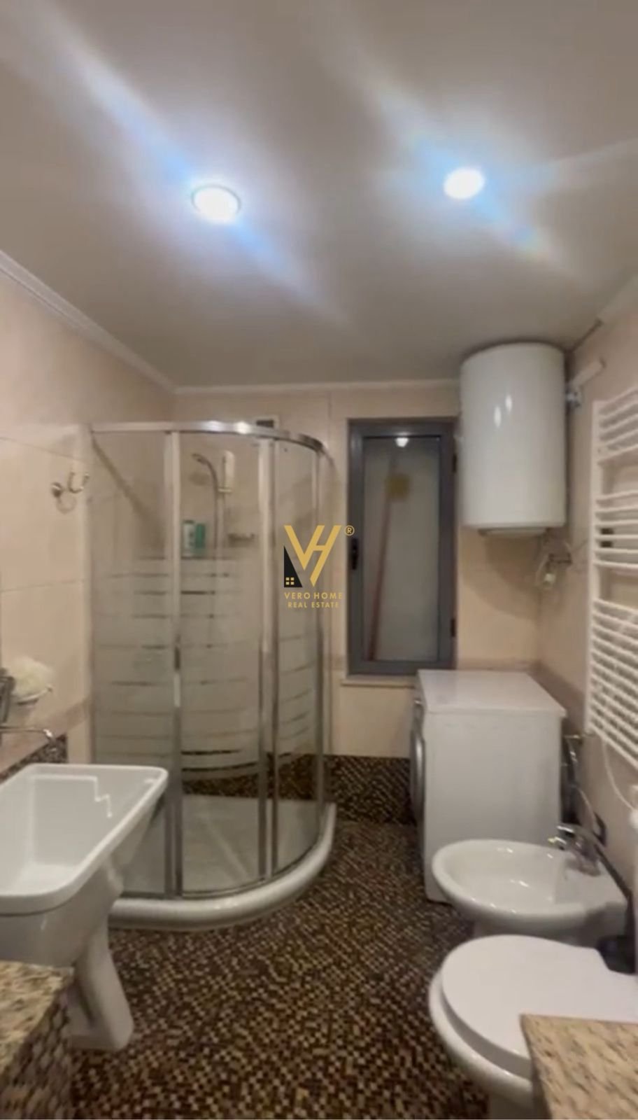 GARSONIERE+APARTAMENT TE 9 KATESHET 360.000 EURO