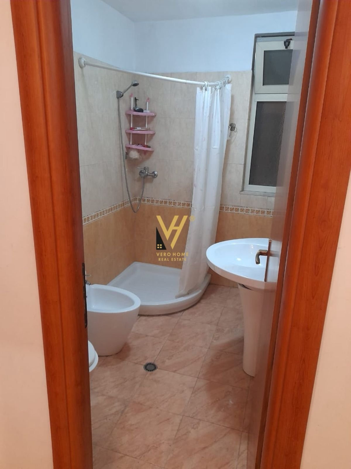 2+1 ME QERA TE MYSLYM SHYRI 800 EURO