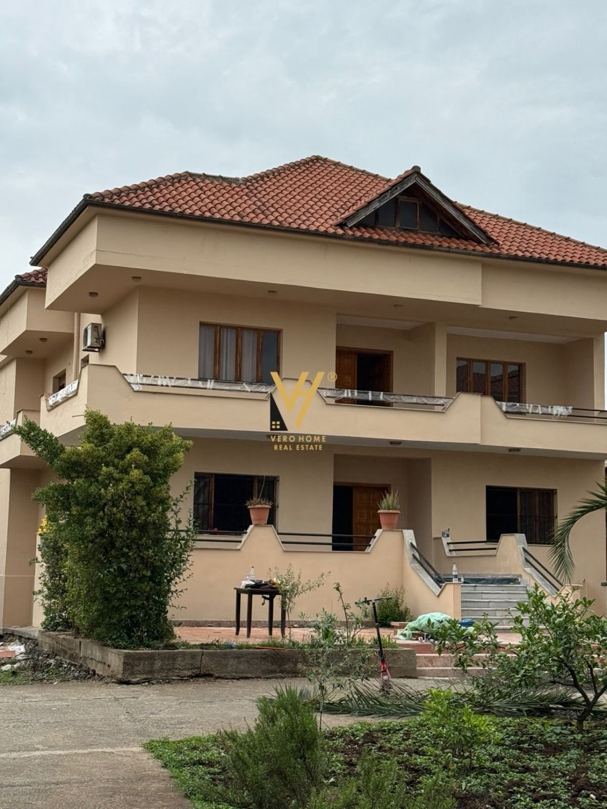 VILE TRE KATESHE ME QIRA NE ALLIAS 200.000 LEKE