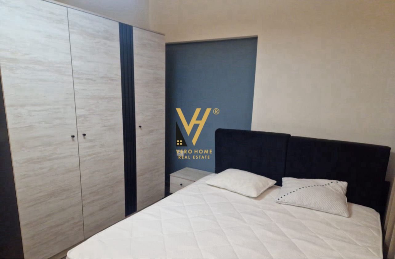 2+1 ME QERA TE STACIONI I TRENIT 70.000 LEKE