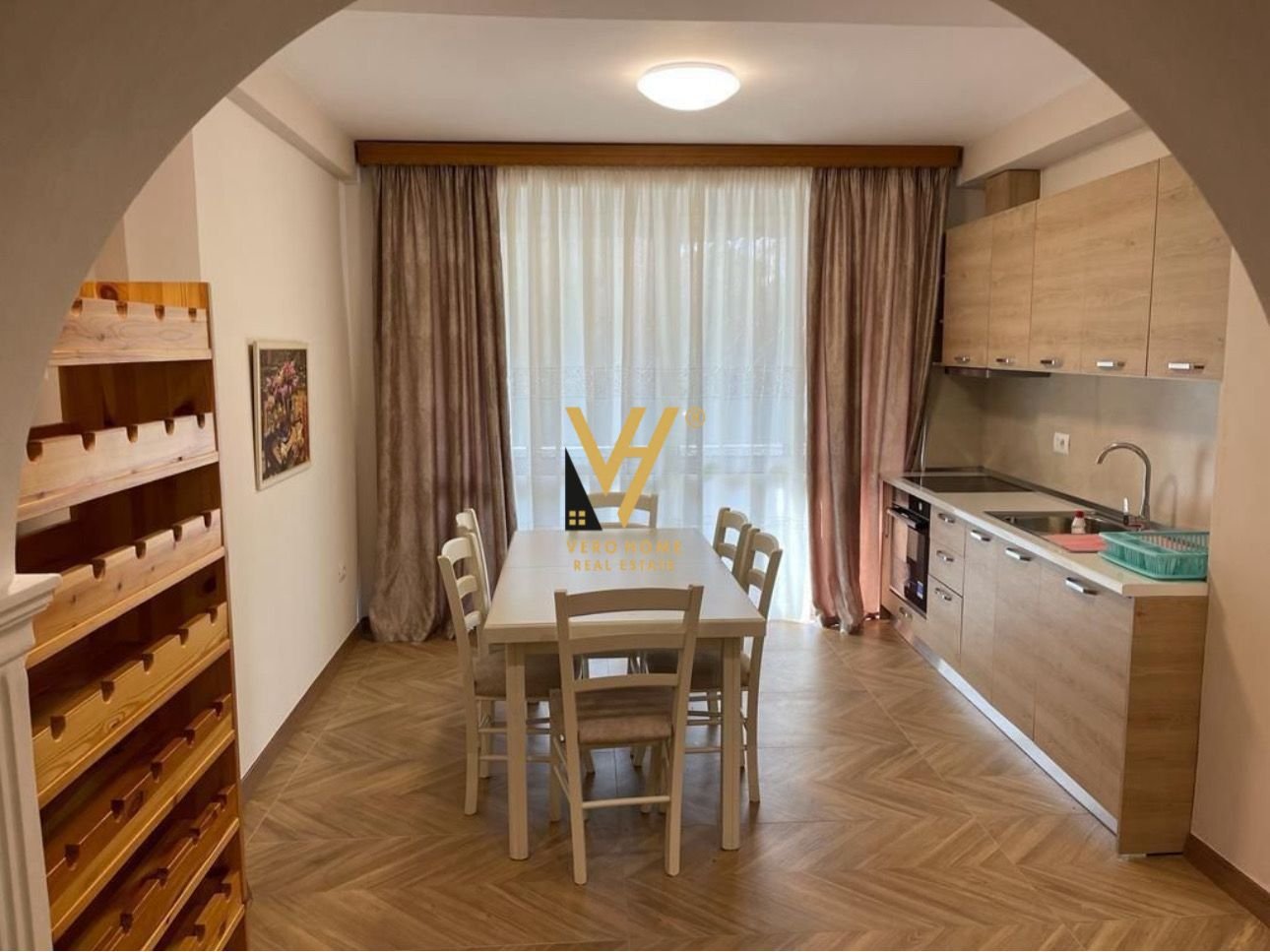 JEPET APARTAMENT 2+1 ME QERA TE MOZAIKU 75.000 LEK