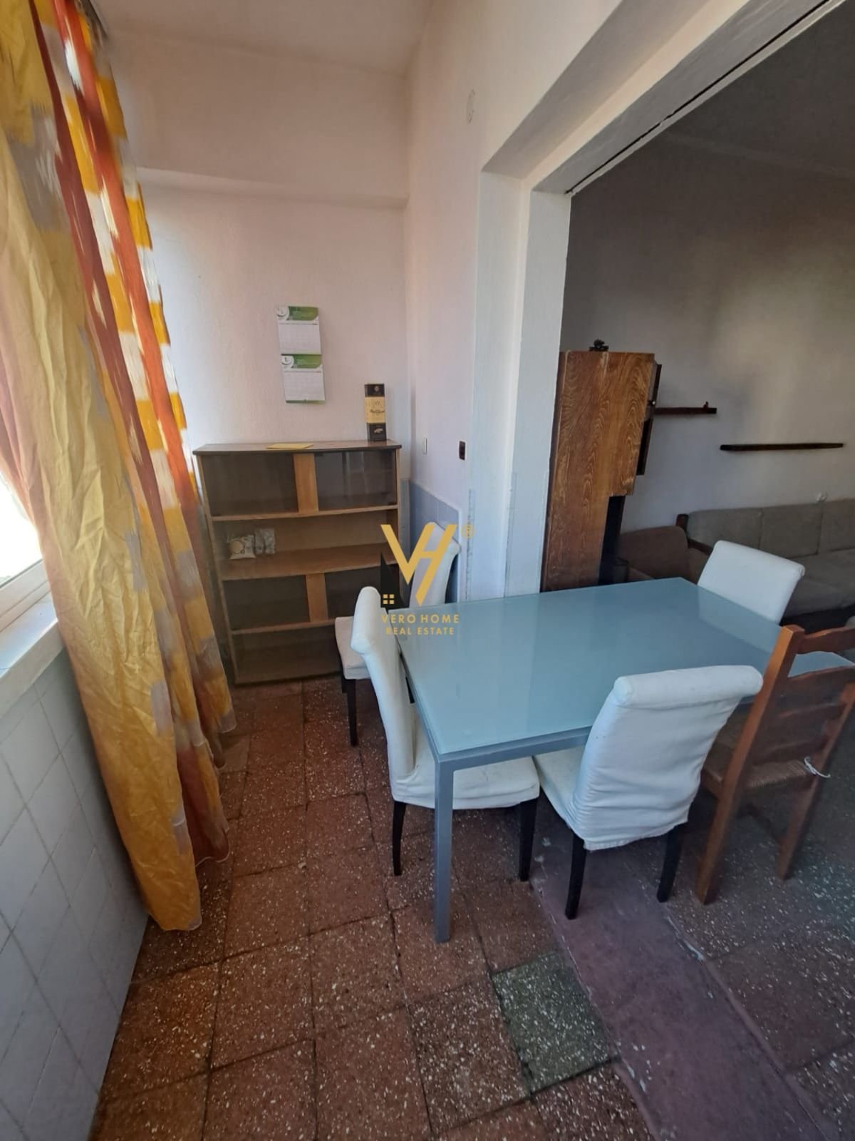 2+1+BLK ME QERA TE RRUGA E ELBASANIT 50.000 LEKE