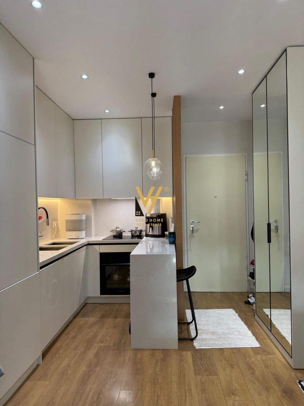 1+1+BLK ME QIRA TE RRUGA NDRE MJEDA 65.000 LEKE