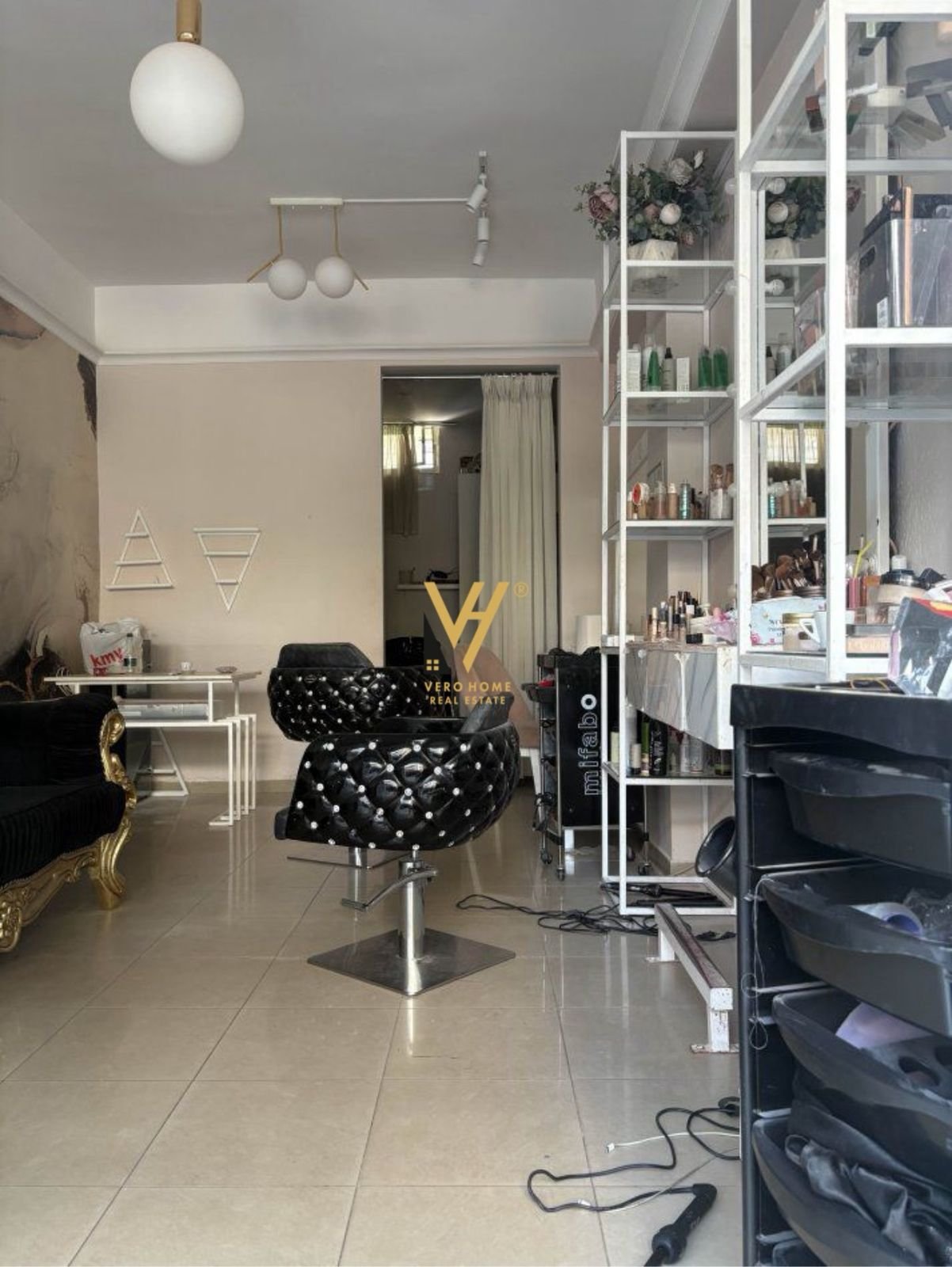 DYQAN 35 M2 ME QIRA NE LAPRAKE 280 EURO