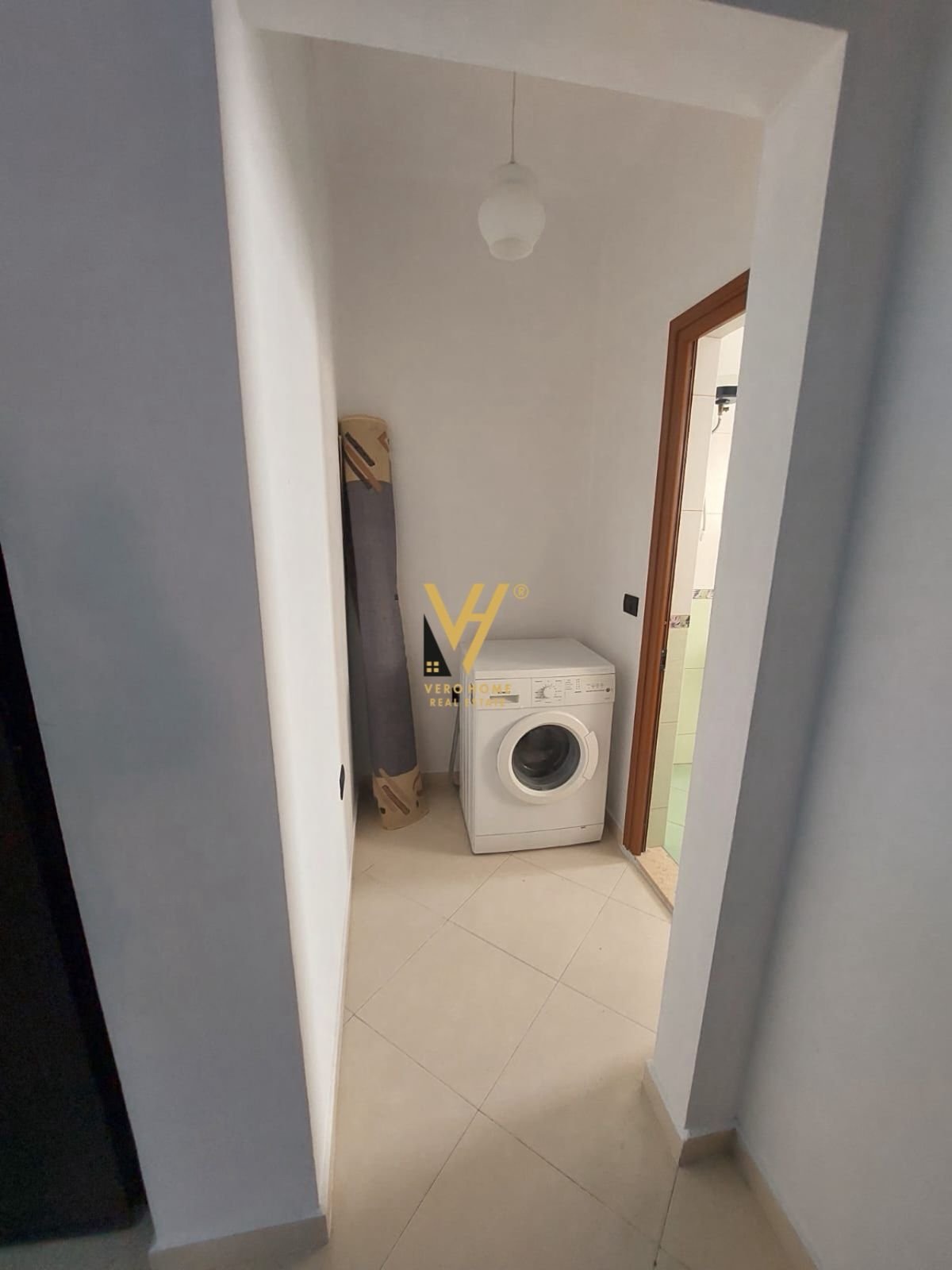 2+1+BLK TE SHKOLLA BAJRAM CURRI 45.000 LEKE