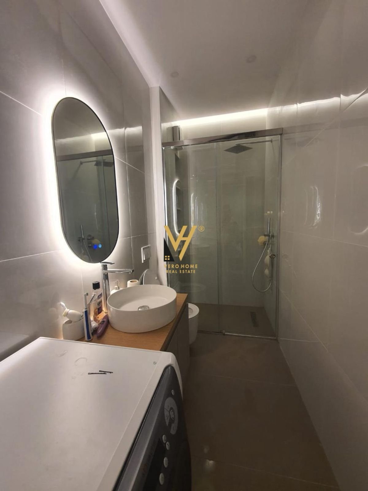 1+1+BLK ME QIRA TE RRUGA NDRE MJEDA 65.000 LEKE