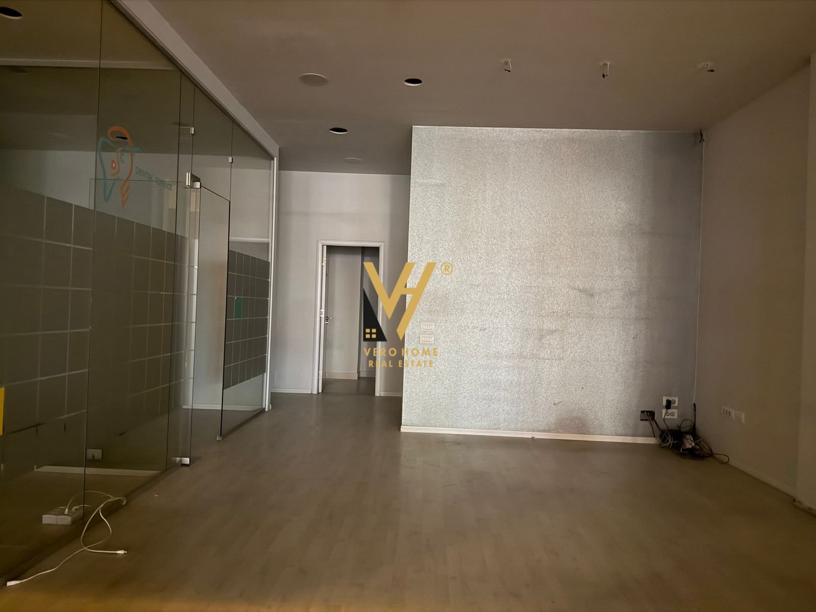 DYQAN 100 M2 TE KOPSHTI ZOOLOGJIK 1.300 EURO