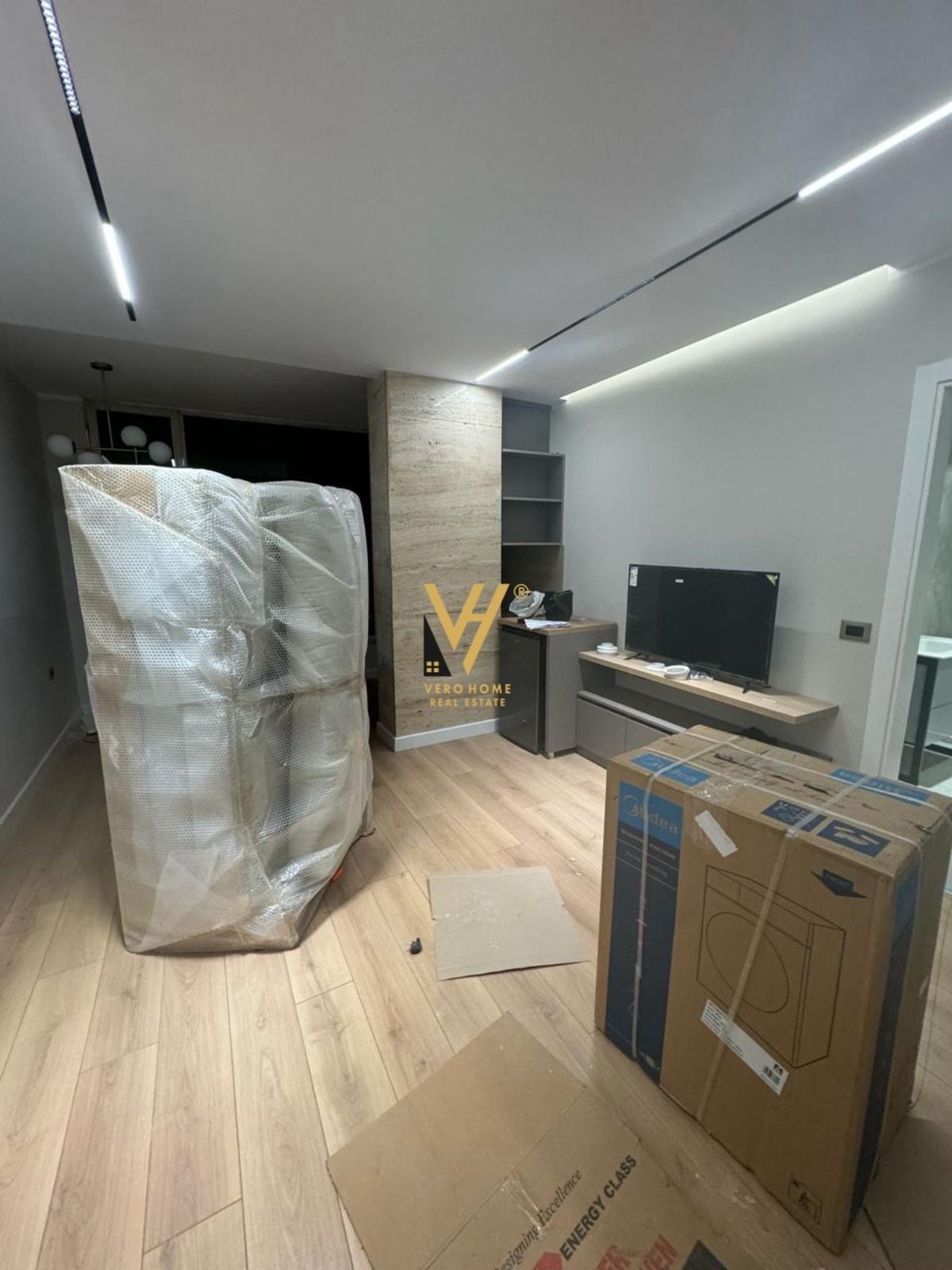 1+1 ME QIRA TE KOMUNA E PARISIT 650 EURO