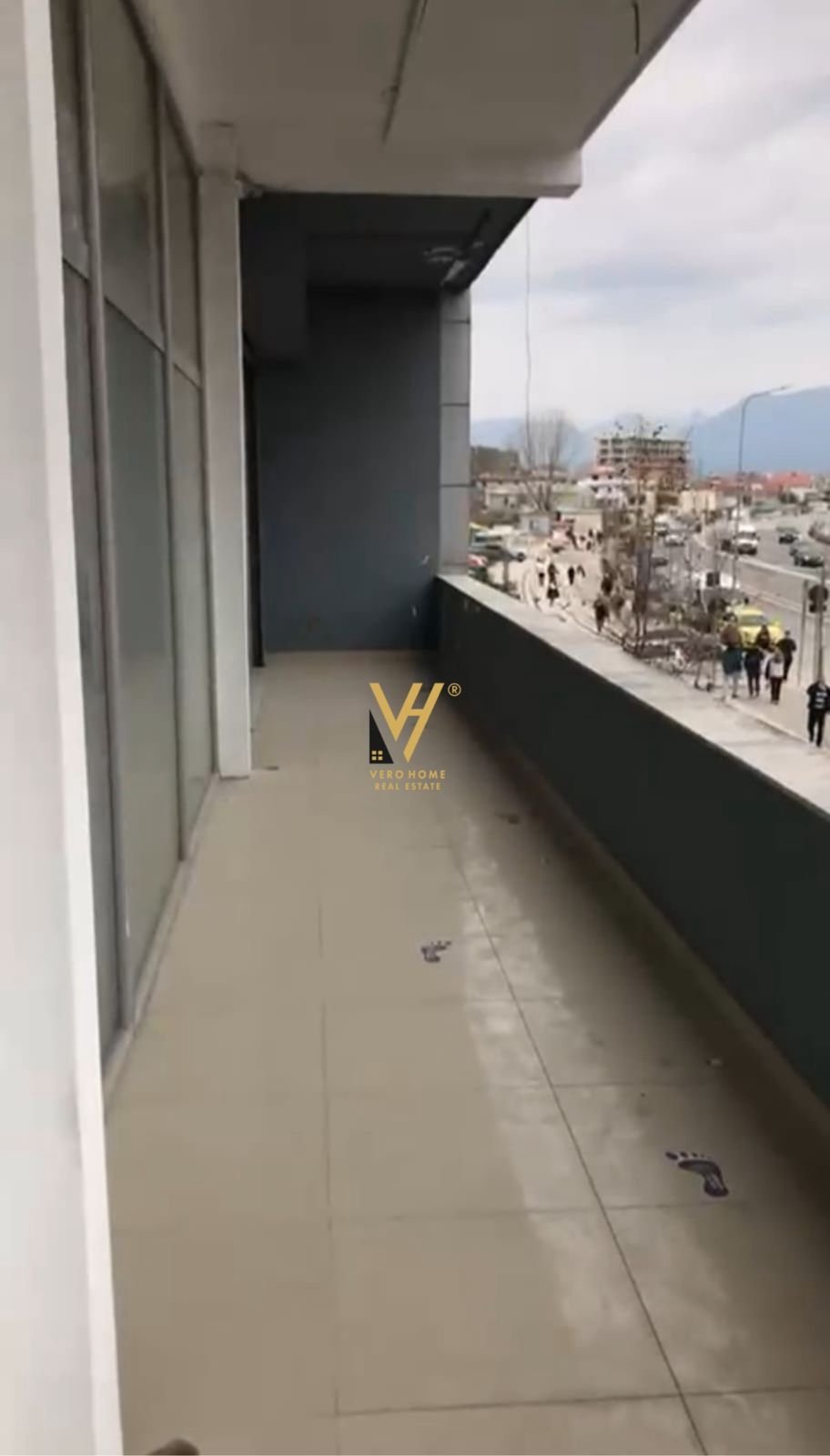 ZYRE 103 M2 ME QERA NE ASTIR 100.000 LEKE