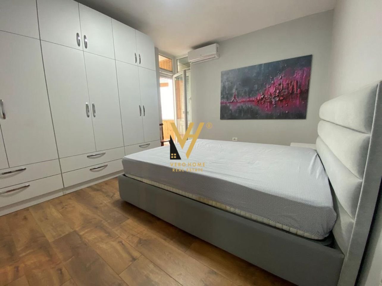 2+1+2+3 BLK ME QIRA TE EKSPOZITA 115.000 LEKE