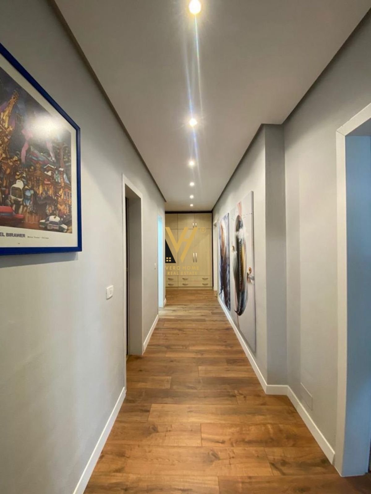 2+1+2+3 BLK ME QIRA TE EKSPOZITA 115.000 LEKE