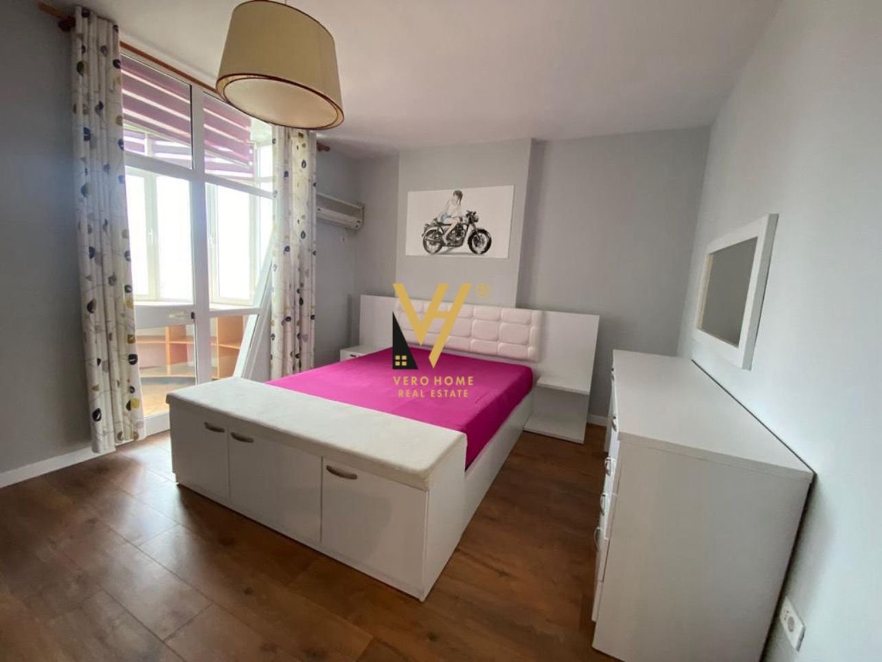 2+1+2+3 BLK ME QIRA TE EKSPOZITA 115.000 LEKE