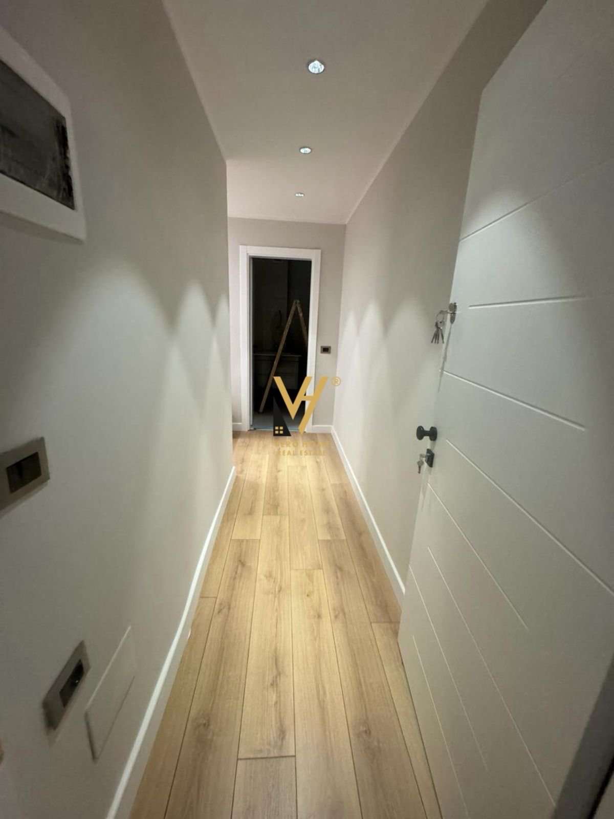 1+1 ME QIRA TE KOMUNA E PARISIT 650 EURO