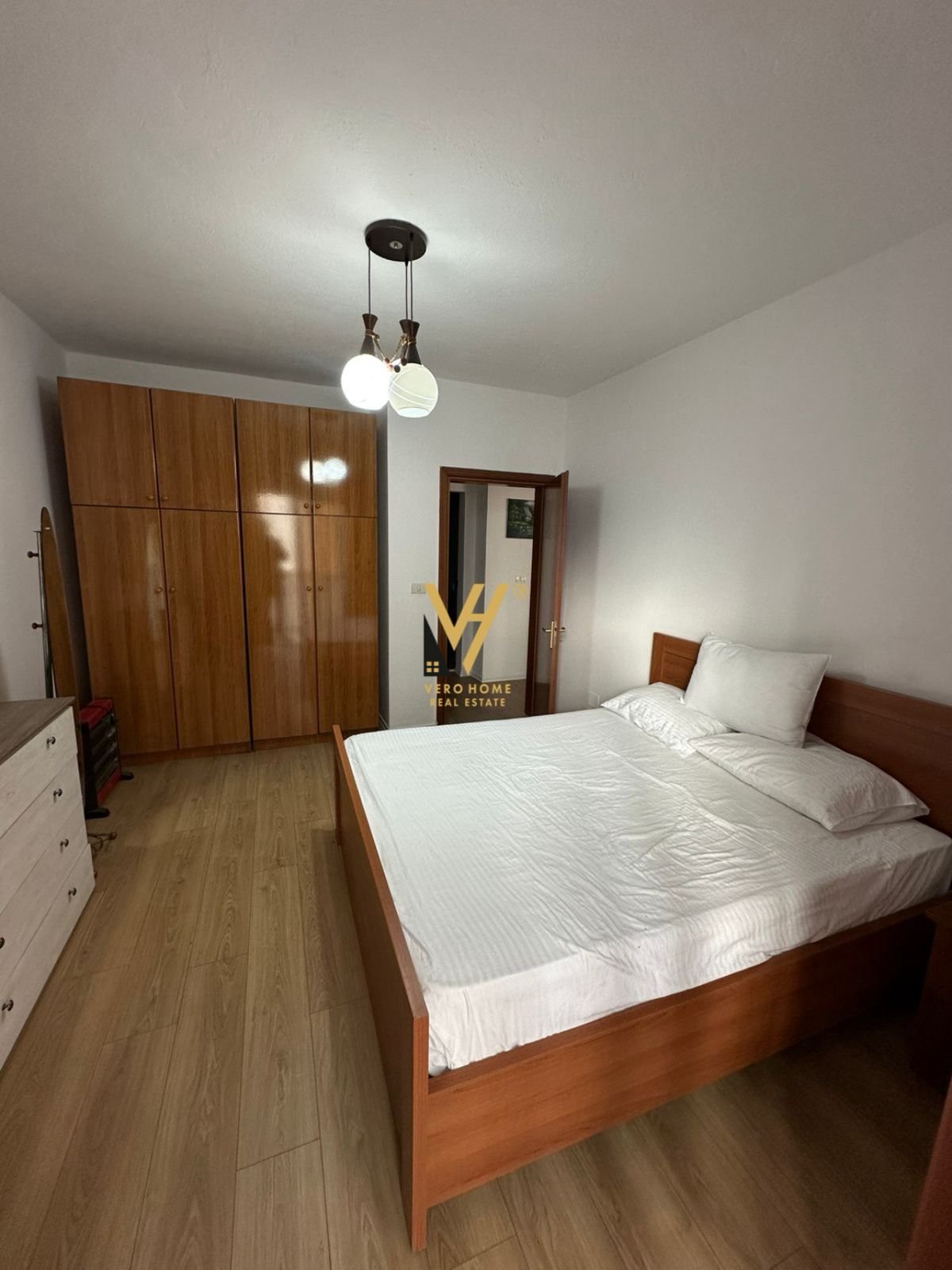 2+1 ME QIRA TE STADIUMI DINAMO 850 EURO