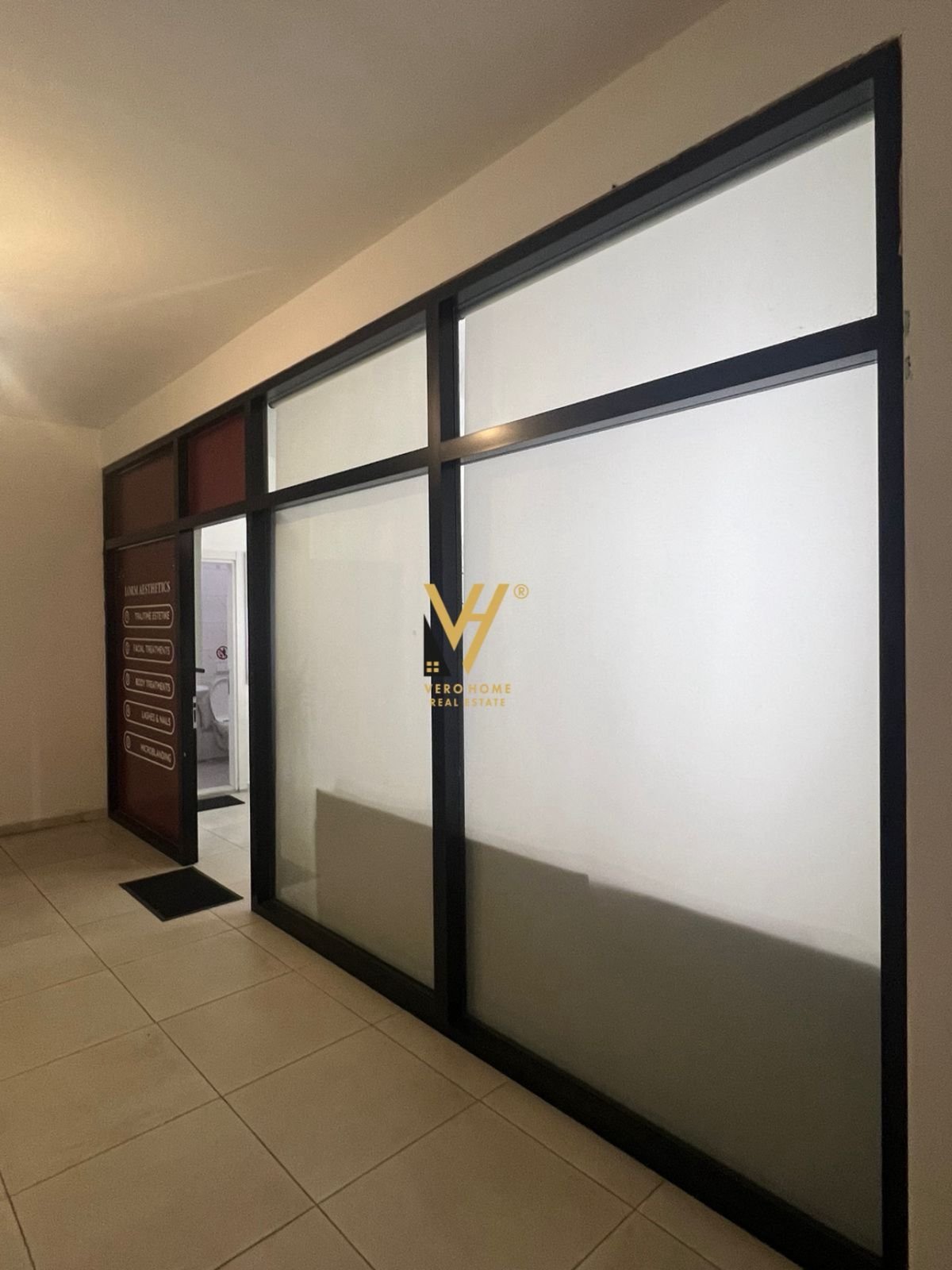 AMBIENT 60 M2 ME QERA TE ISH PARKU 50.000 LEKE