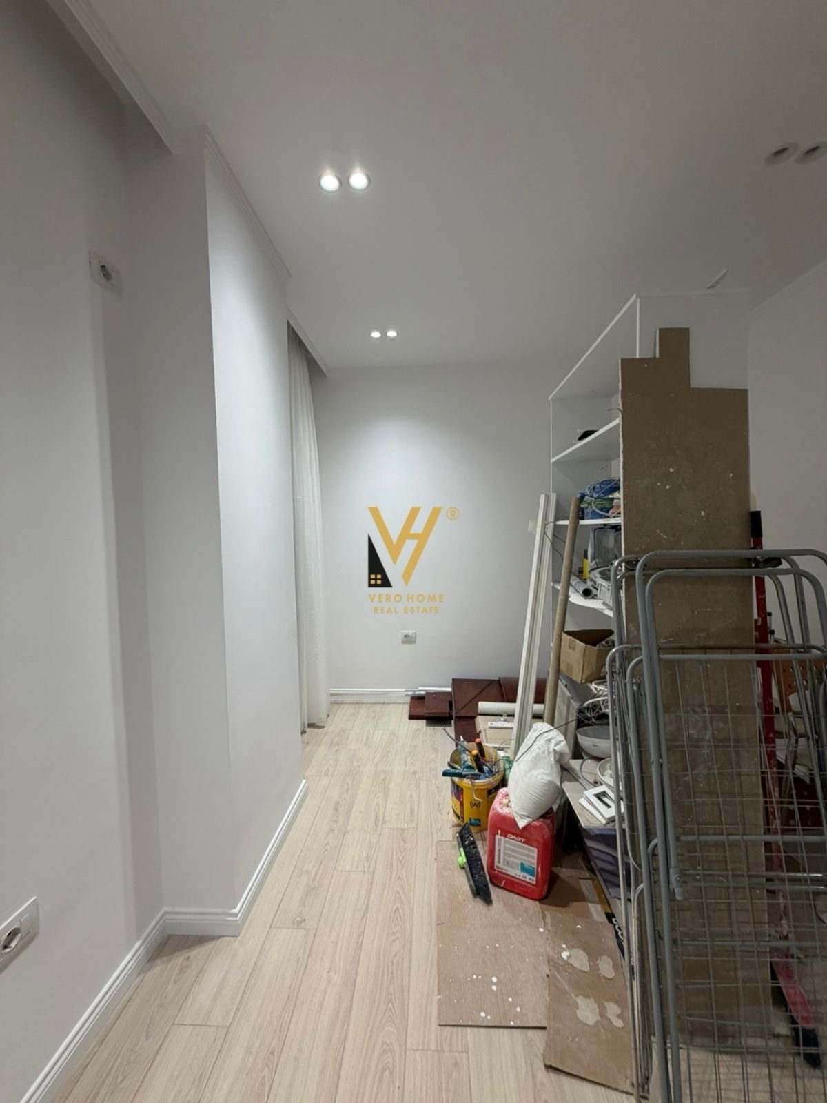 2+1+BLK ME QERA TE MYSLYM SHYRI 1.000 EURO