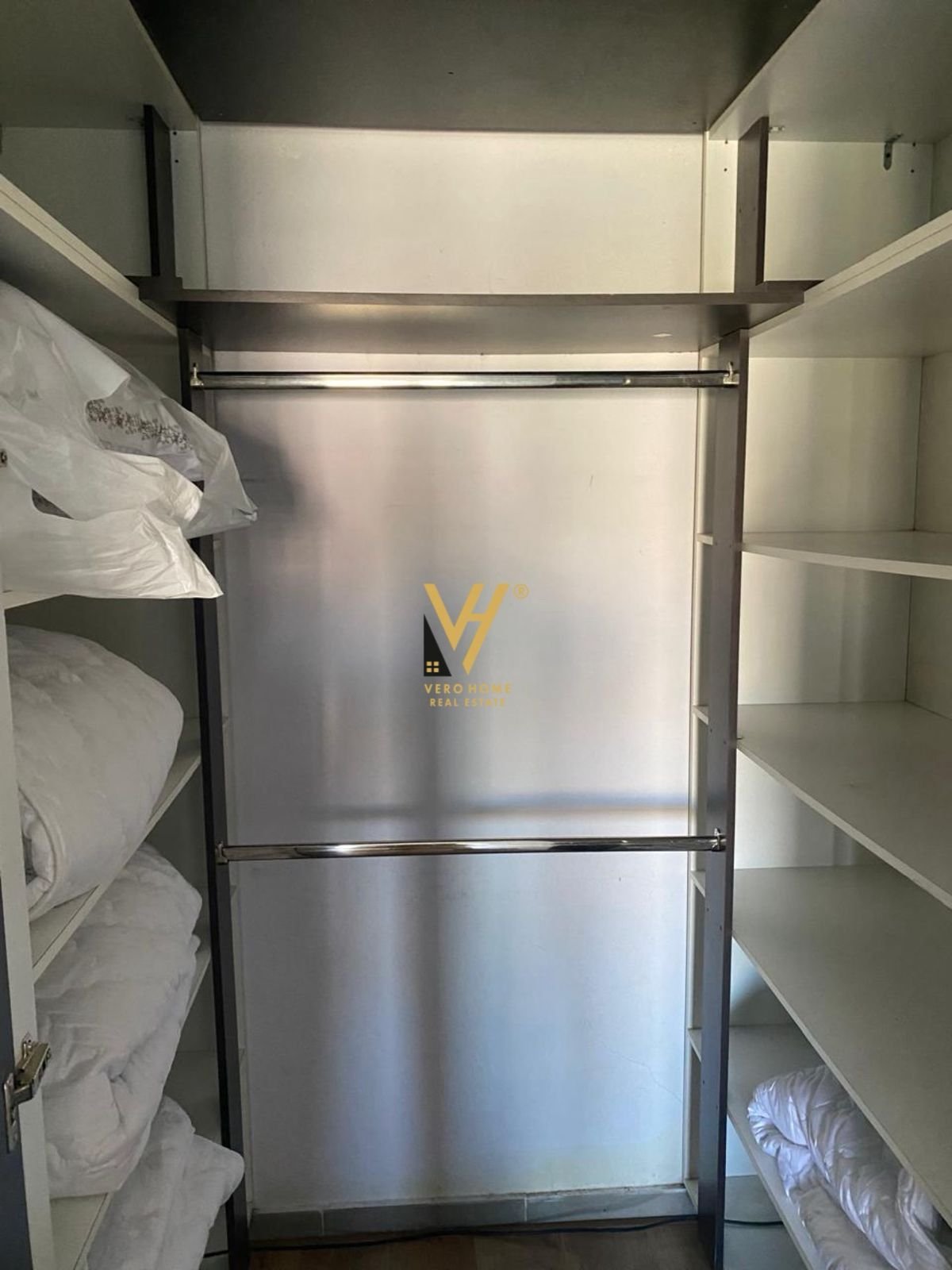 2+1+2+BLK ME QERA TE KOPSHTI ZOLOGJIK 1.100 EURO