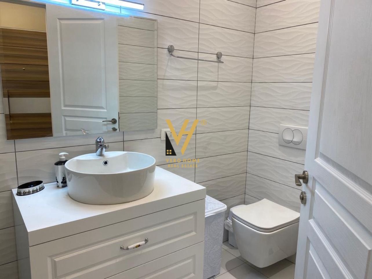 2+1+BLK ME QERA NE YZBERISHT 60.000 LEKE