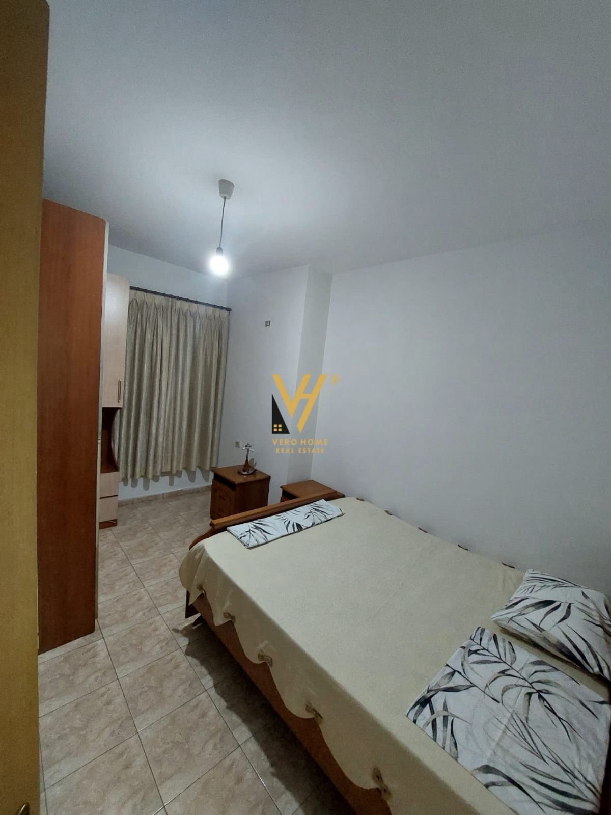 2+1+2BLK ME QERA TE KOPSHTI BOTANIK 60.000 LEKE