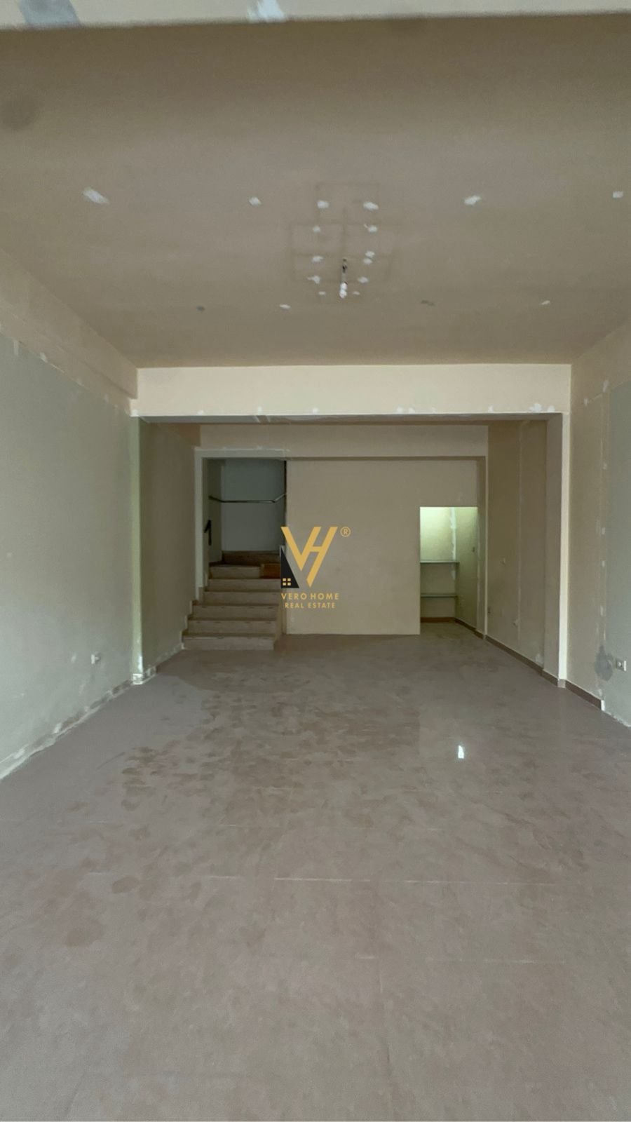 DYQAN 260 M2 TE RR.DRITAN HOXHA 58.500.000 LEKE