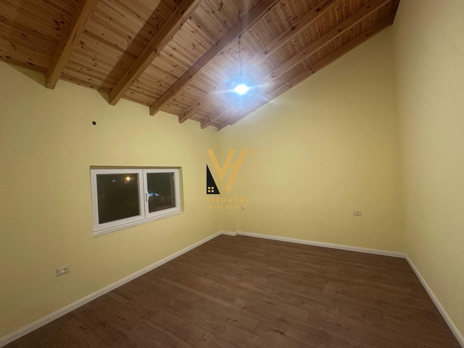 VILE NE KOMBINAT 110.000 LEKE